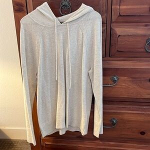 Banana Republic Women’s Cream Sweater With Hood Size Large NWOT